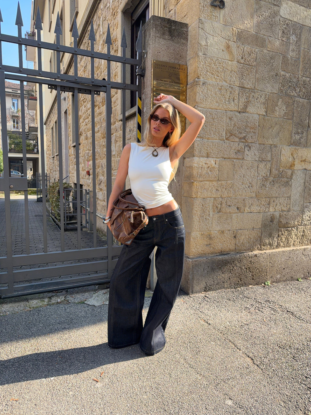 ELSENYA Inès Wide-Leg Jeans in Dark Blue